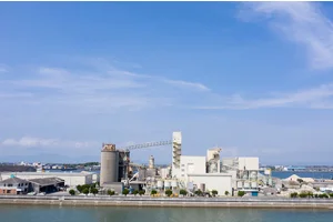 白雲石工業株式会の外観写真