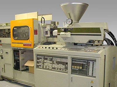 東芝機械 IS 30EPN-1Aの射出成形機